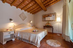 Alojamiento - Finely renovated villa about 10 km from the Etruscan coast