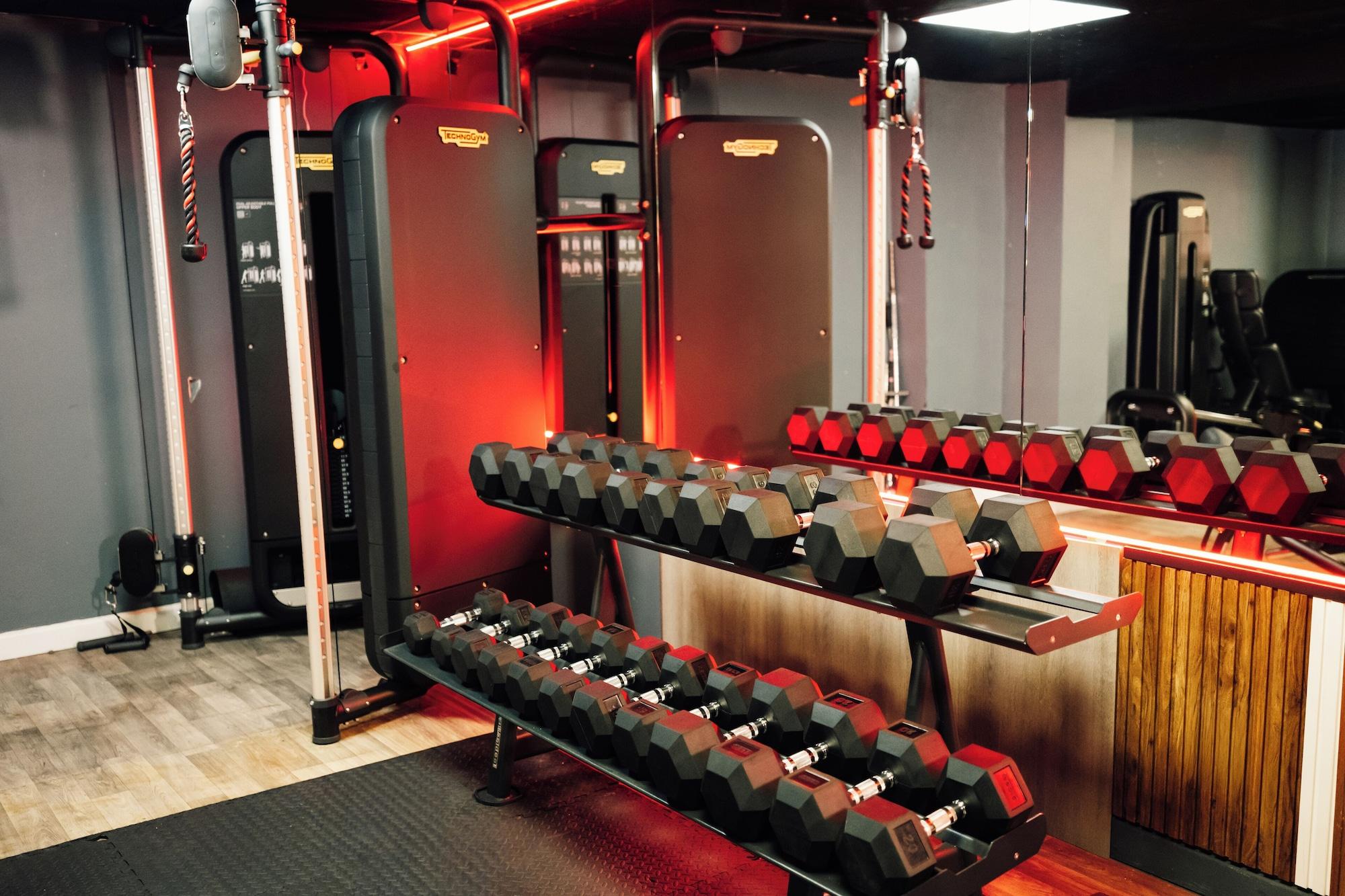 Gimnasio Heritage Park Pontypridd, Trademark Collection by Wyndham