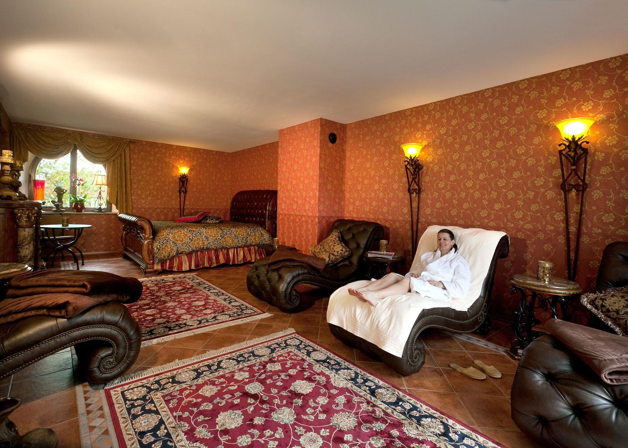 Spa Landhaus & Burg Hotel Romantik