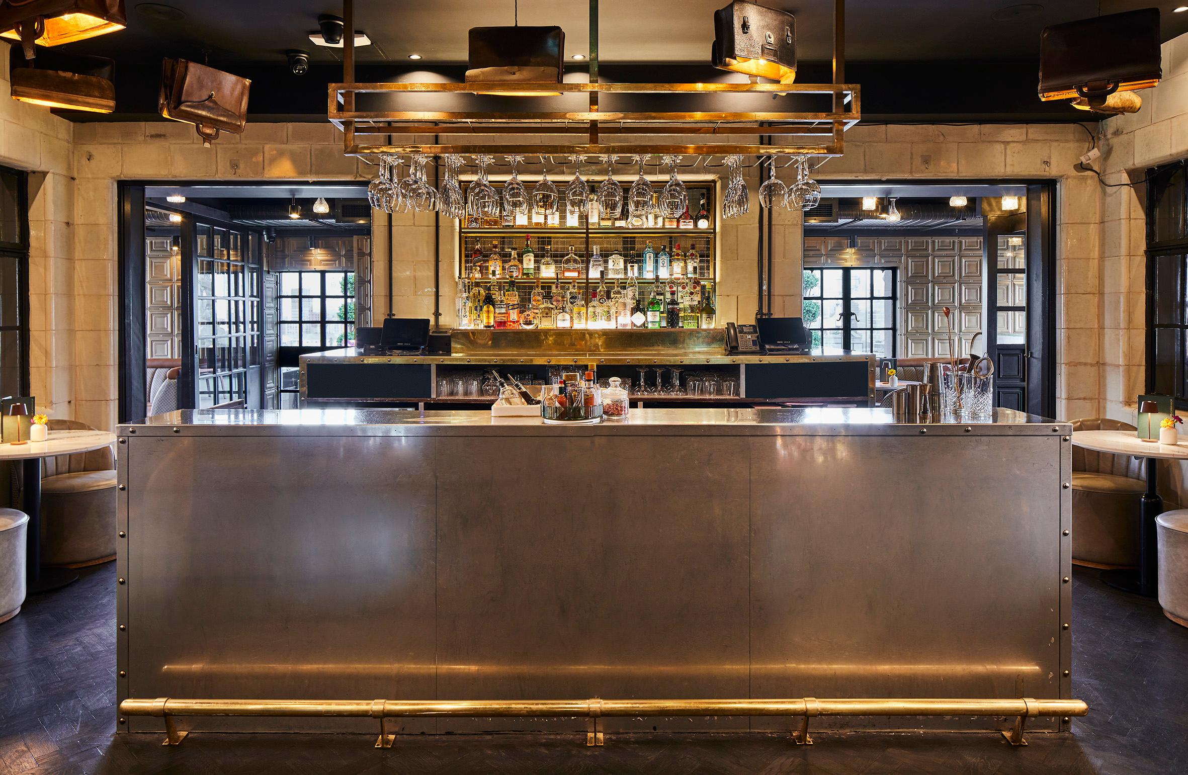 Bar/Salón The Rex – Formerly Hotel Gotham