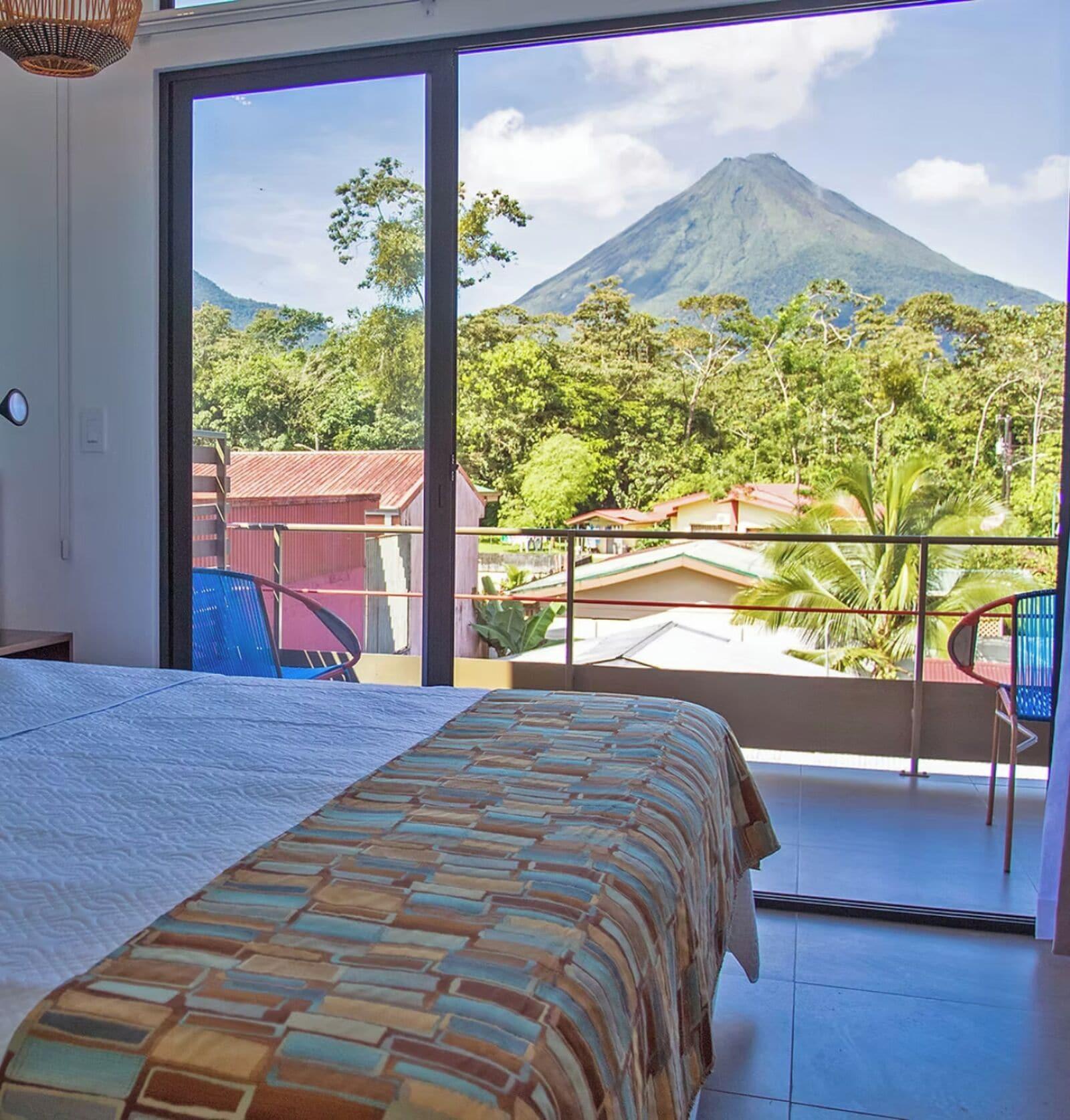 Varios La Fortuna Lodge by Treebu Hotels