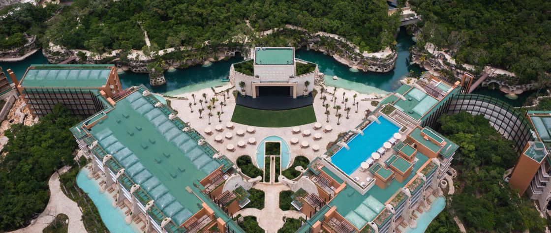 Playas, ríos y caletas naturales