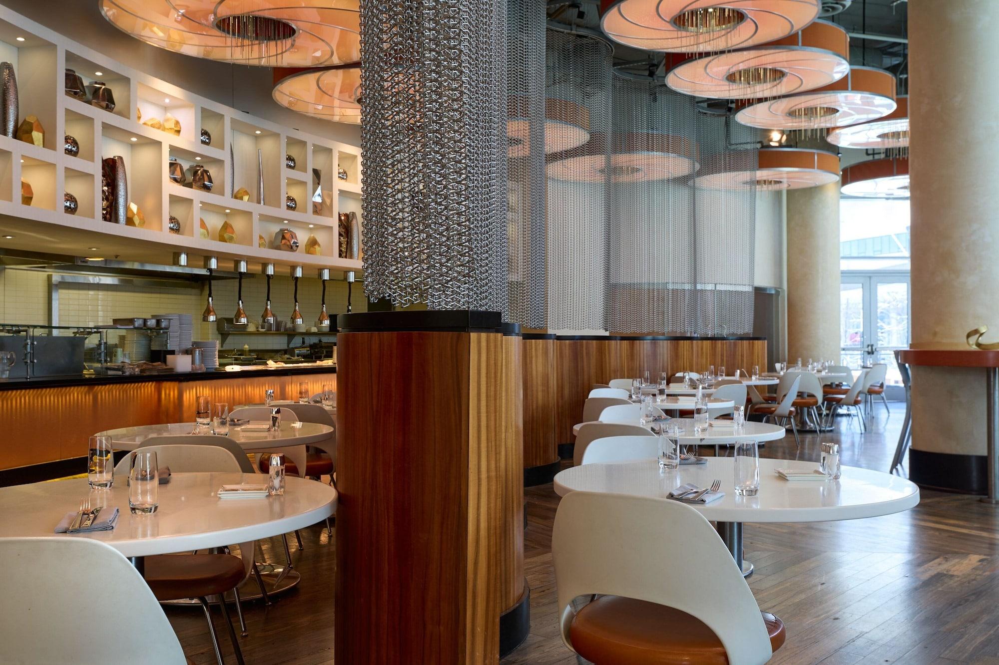 Restaurant Residence Inn Arlington Capital View