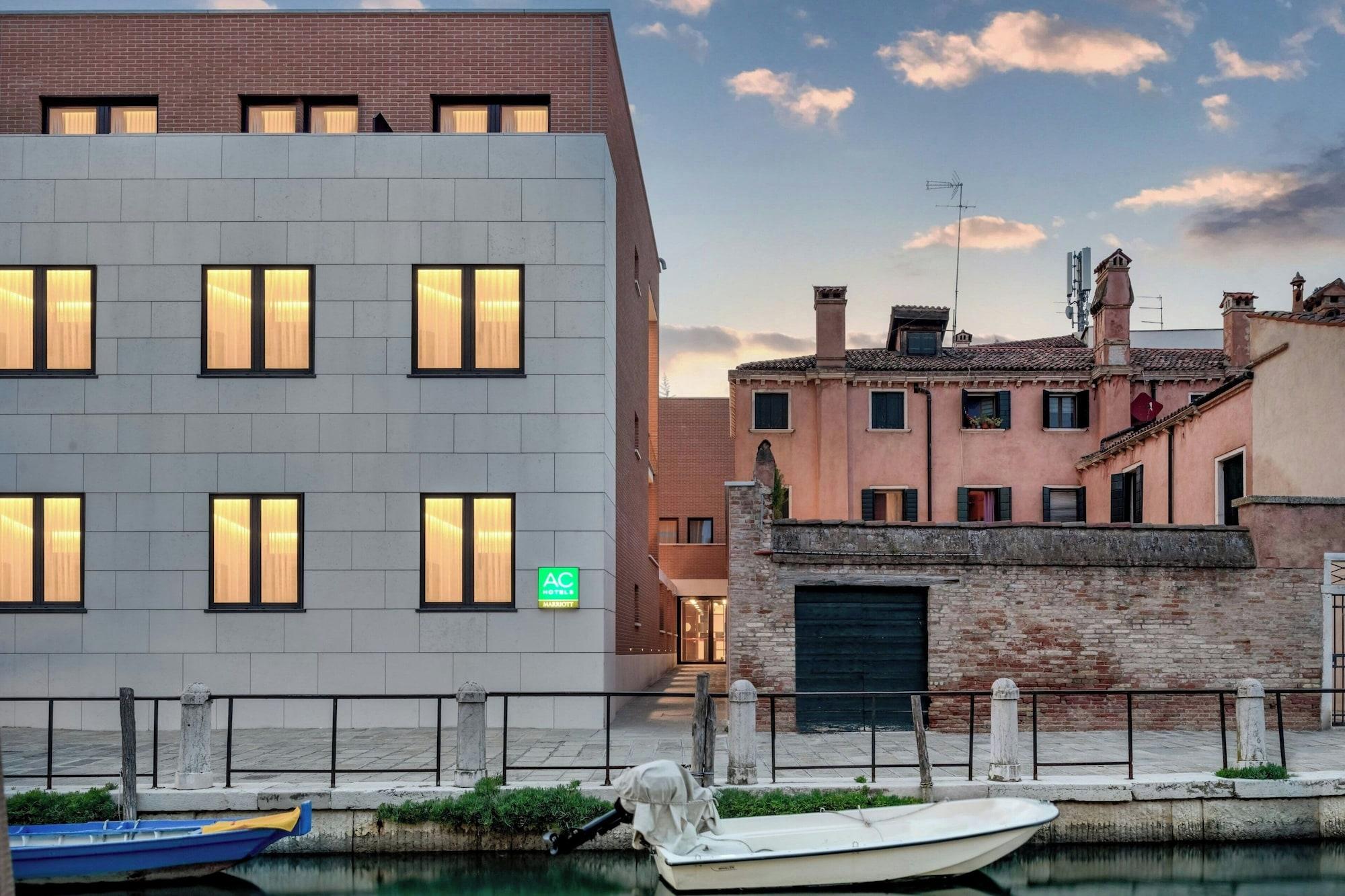 Vista Exterior Ac Hotel Venezia by Marriott