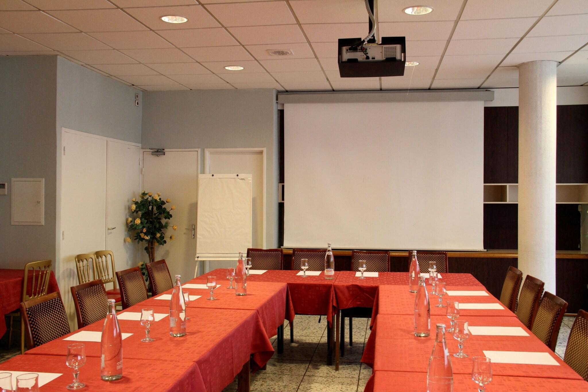 Sala de Reuniones Hotel Novel Restaurant La Mamma