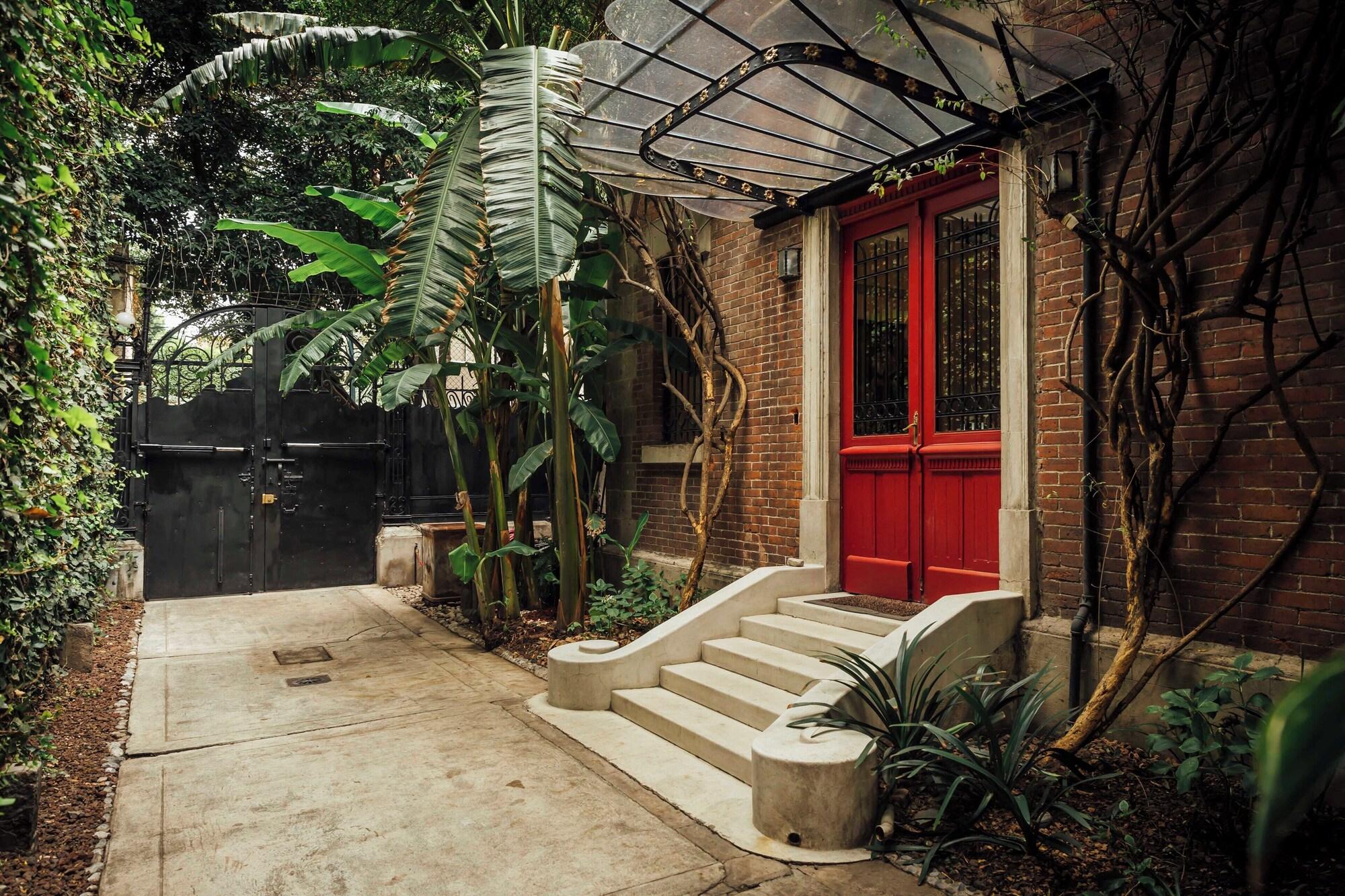 Varios Maison du comte