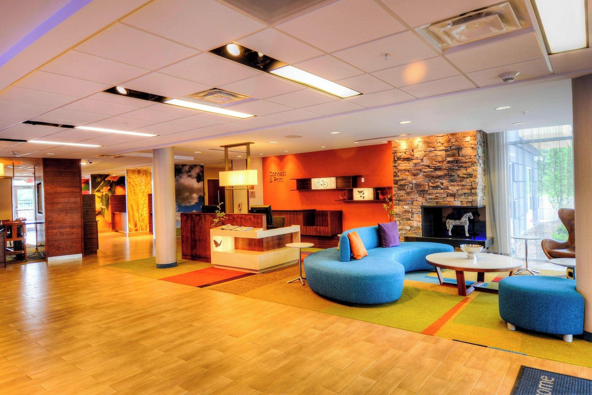 Vista Lobby Fairfield Inn & Suites by Marriott Princeton