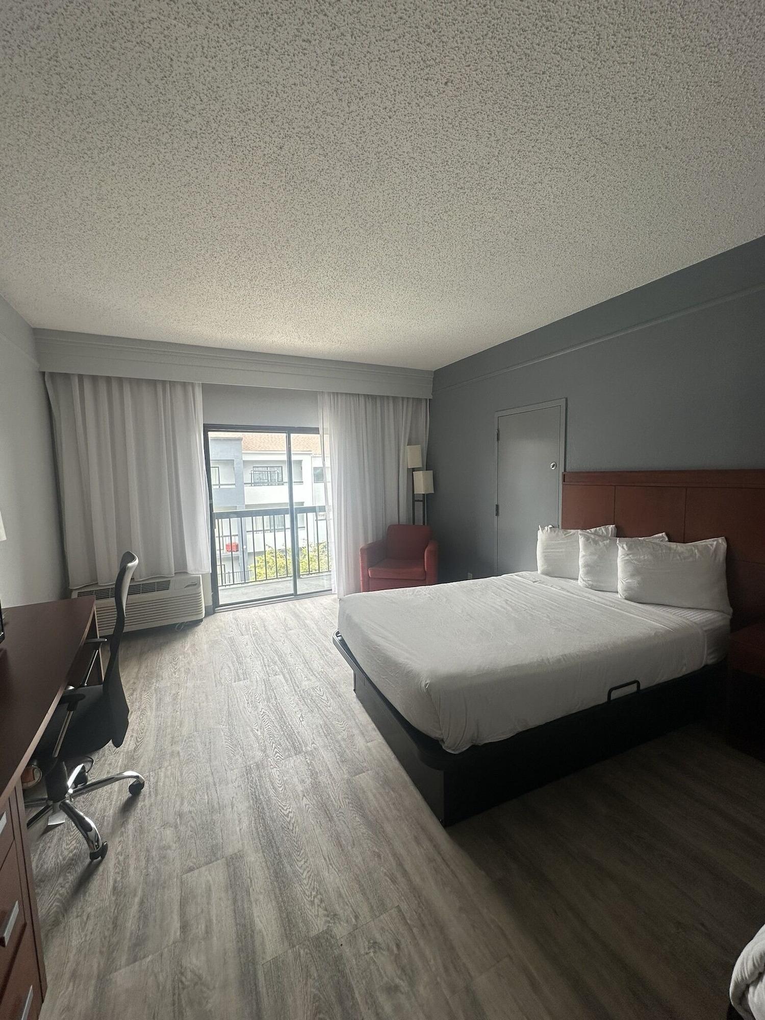 Habitación Super 8 by Wyndham Dallas Love Field Airport