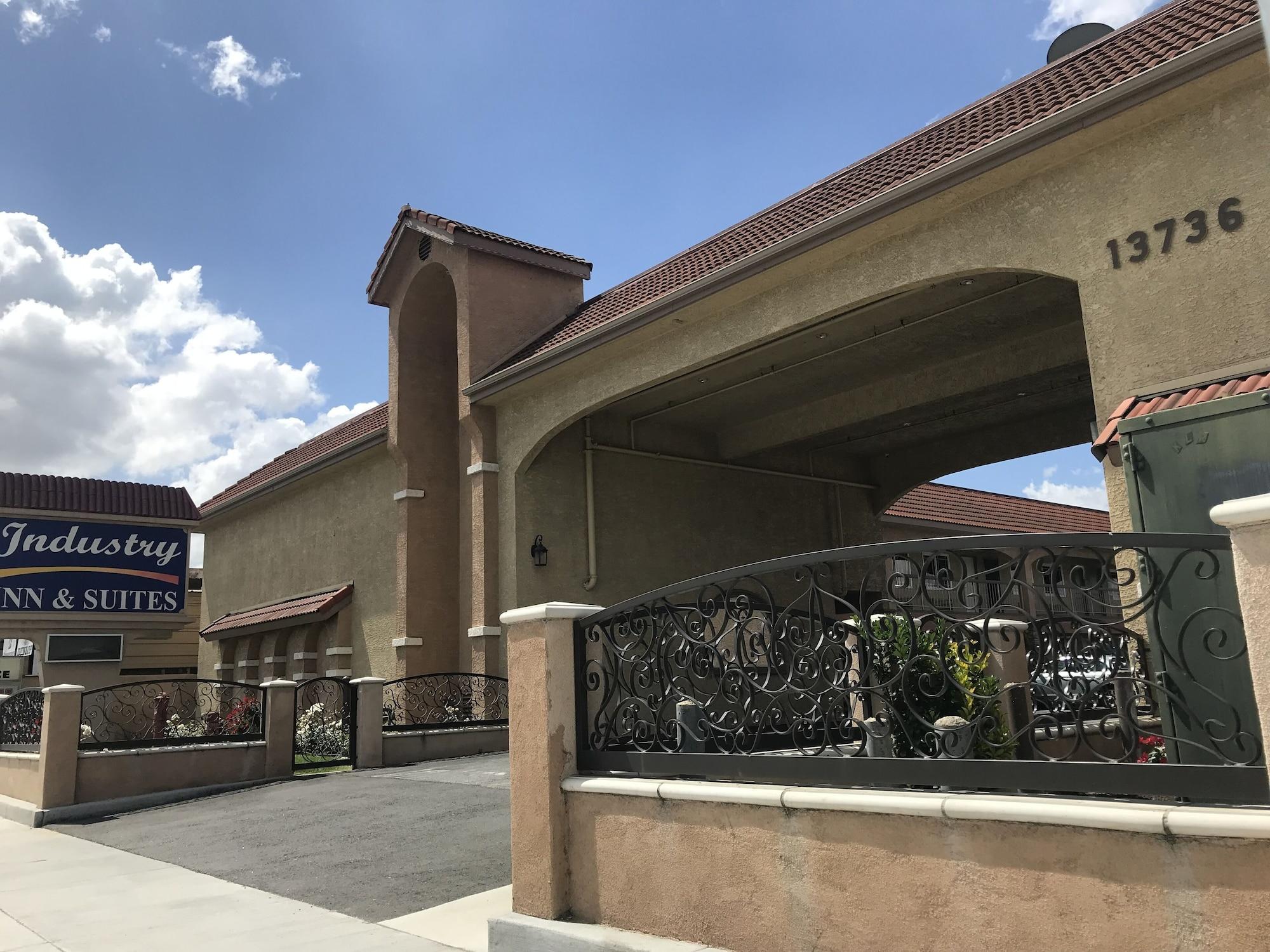 Varios Industry Inn & Suites