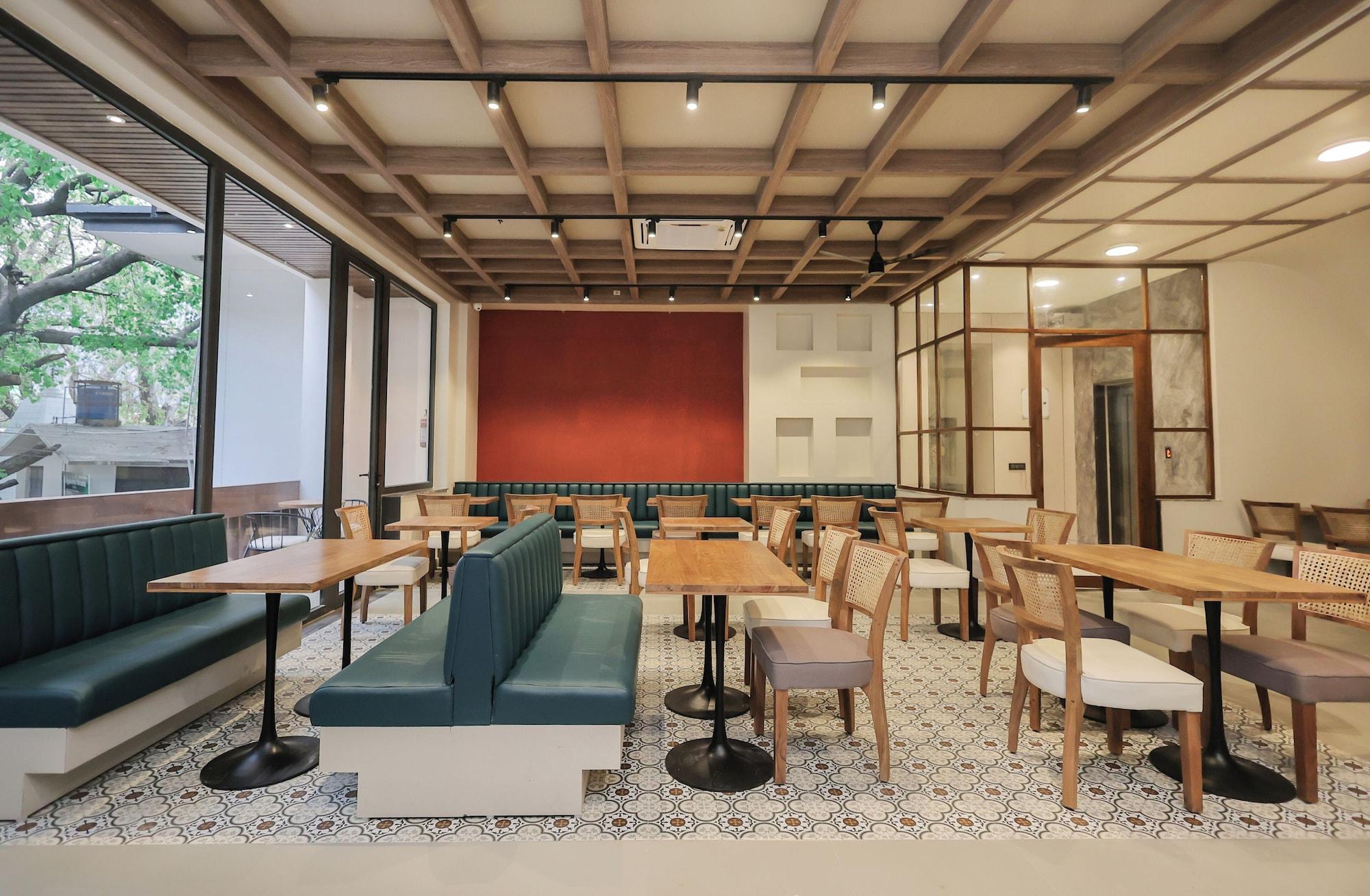 Restaurant Hotel ECKO Tapovan by the Ganges