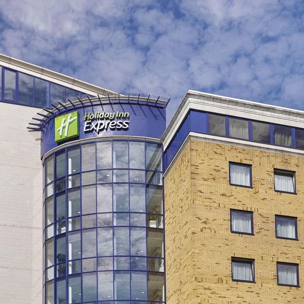 Holiday Inn Express London – Newbury Park