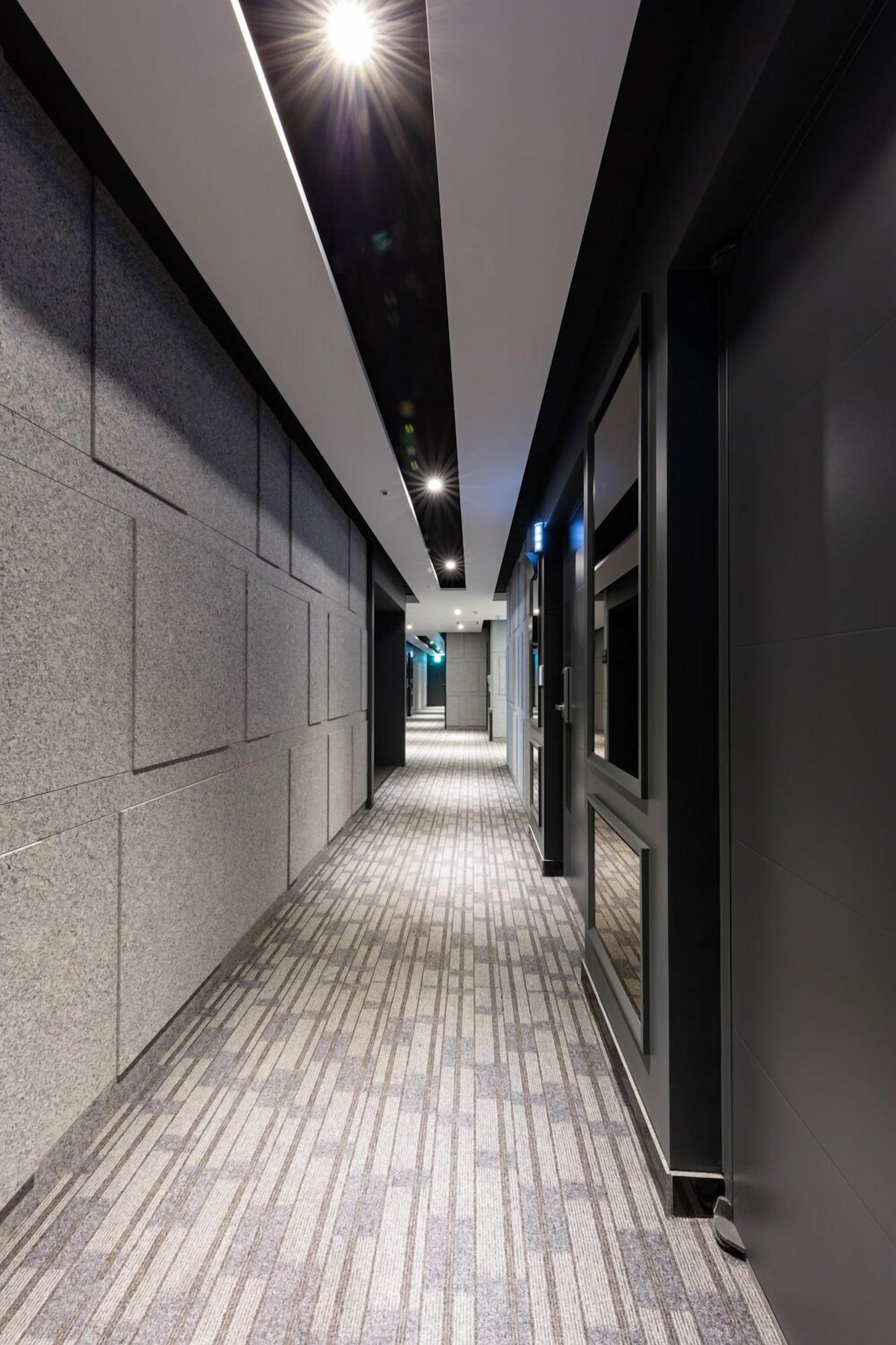 Varios Stay Hotel