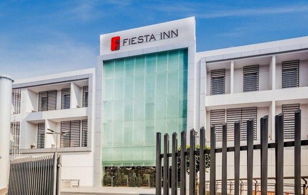 Fiesta Inn Plaza Central Aeropuerto - Hoteles cerca de Autódromo en Ciudad de México
