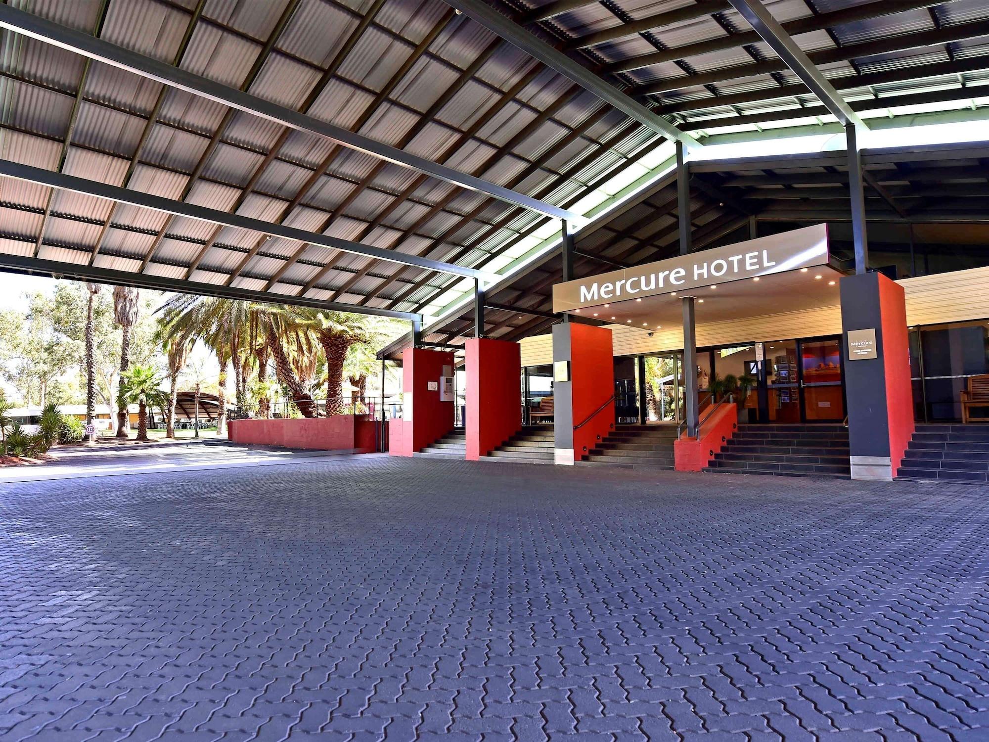 Vista Exterior Mercure Alice Springs Resort