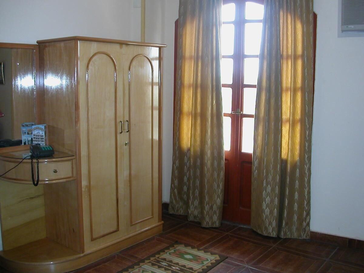 Set de Habitación High Way Hotel