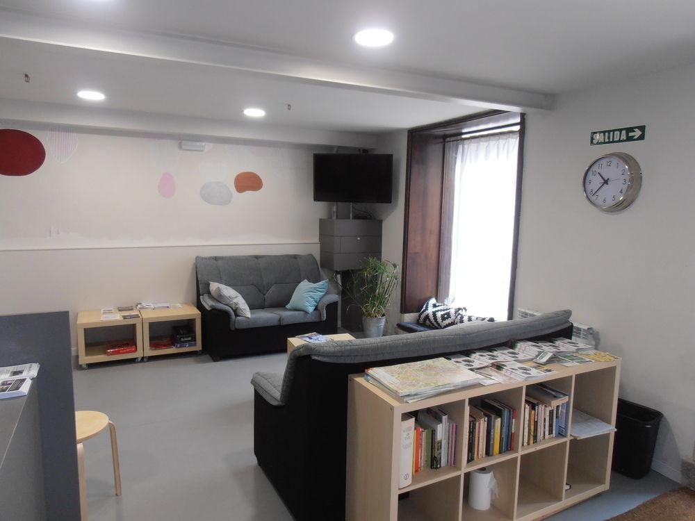 Vista Lobby Albergue Plaza Catedral - Hostel