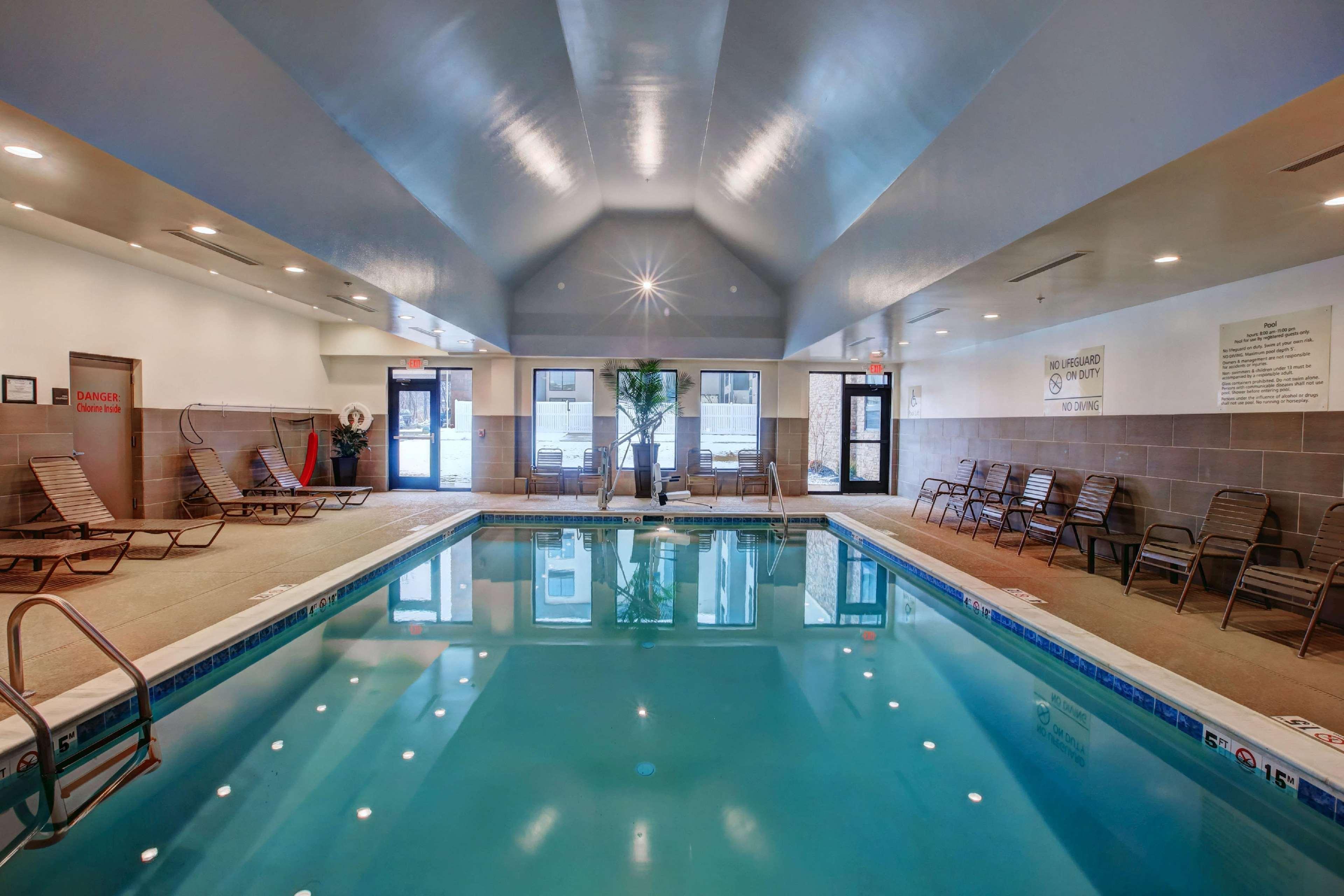 Vista Piscina Hampton Inn & Suites Baltimore/Aberdeen