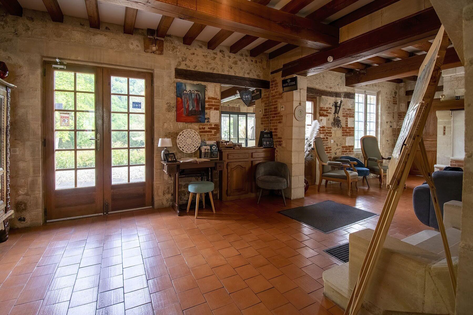 Vista Lobby Le Prieure des Fontaines