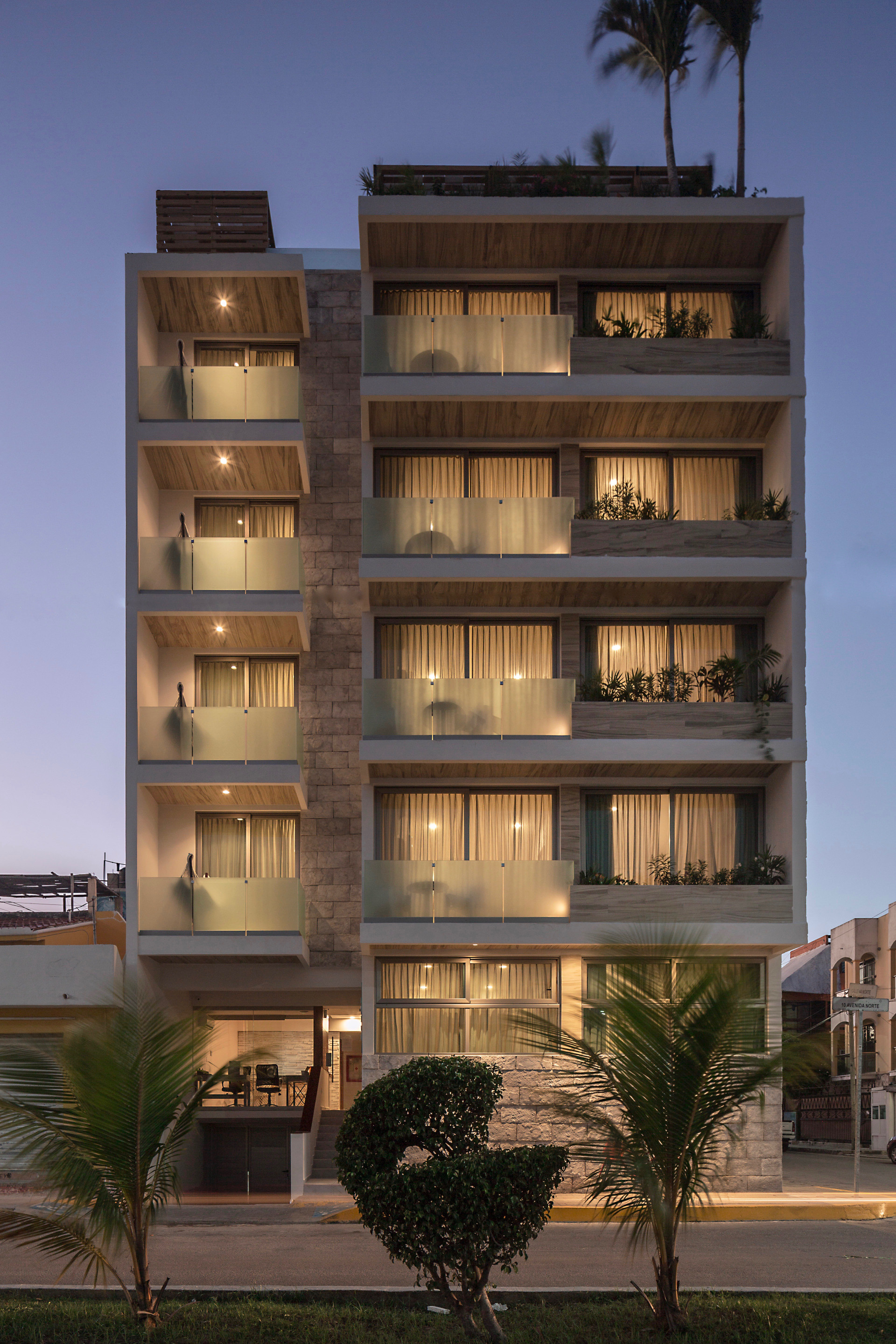 Vista Exterior Newport House Playa Boutique Hotel