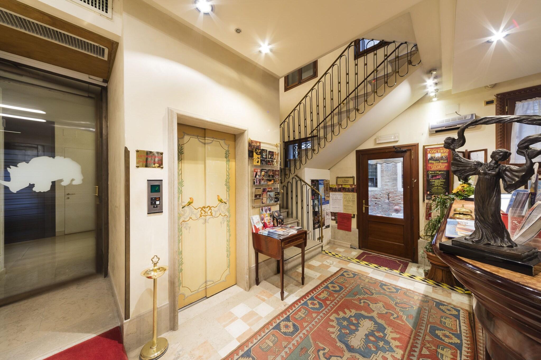 Vista Lobby Hotel Al ponte dei sospiri