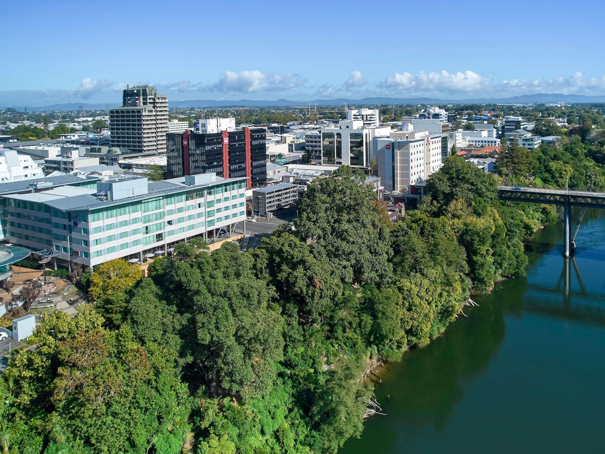 Vista Exterior Novotel Tainui Hamilton