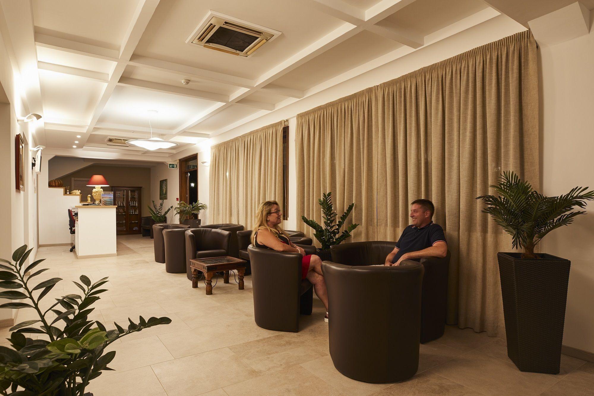 Vista Lobby Hotel Alba D'Amore