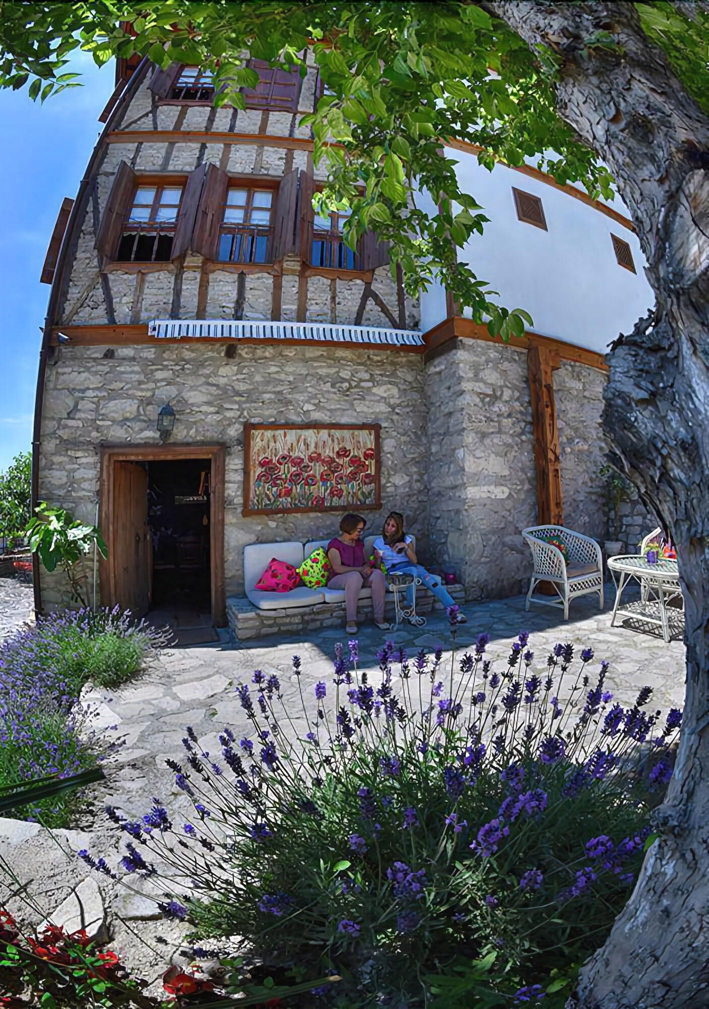 Vista Exterior Dadibra Konak