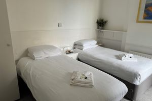 Alojamiento - OYO The Lodge Bournemouth