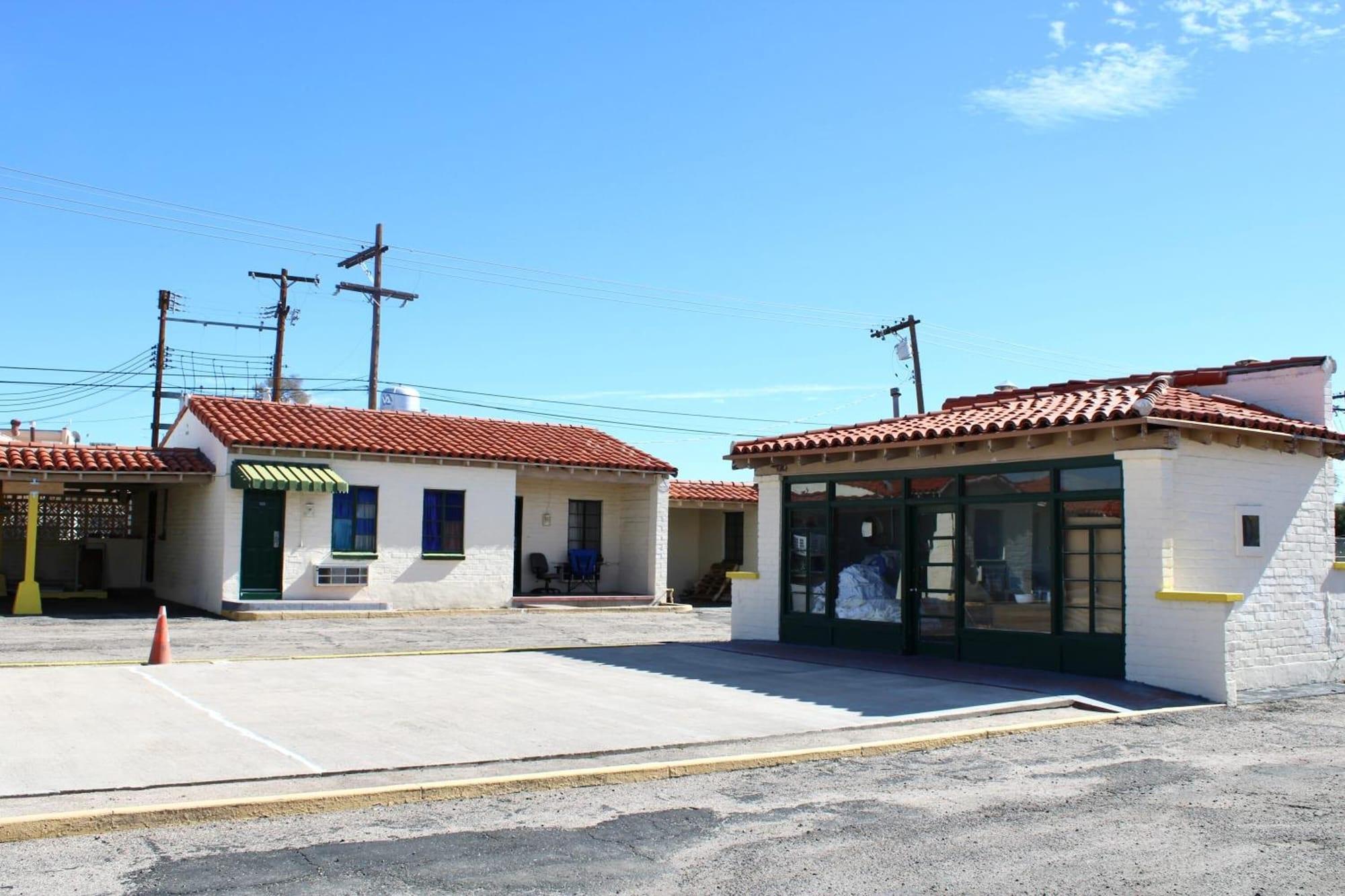 Vista Exterior Economy Inn