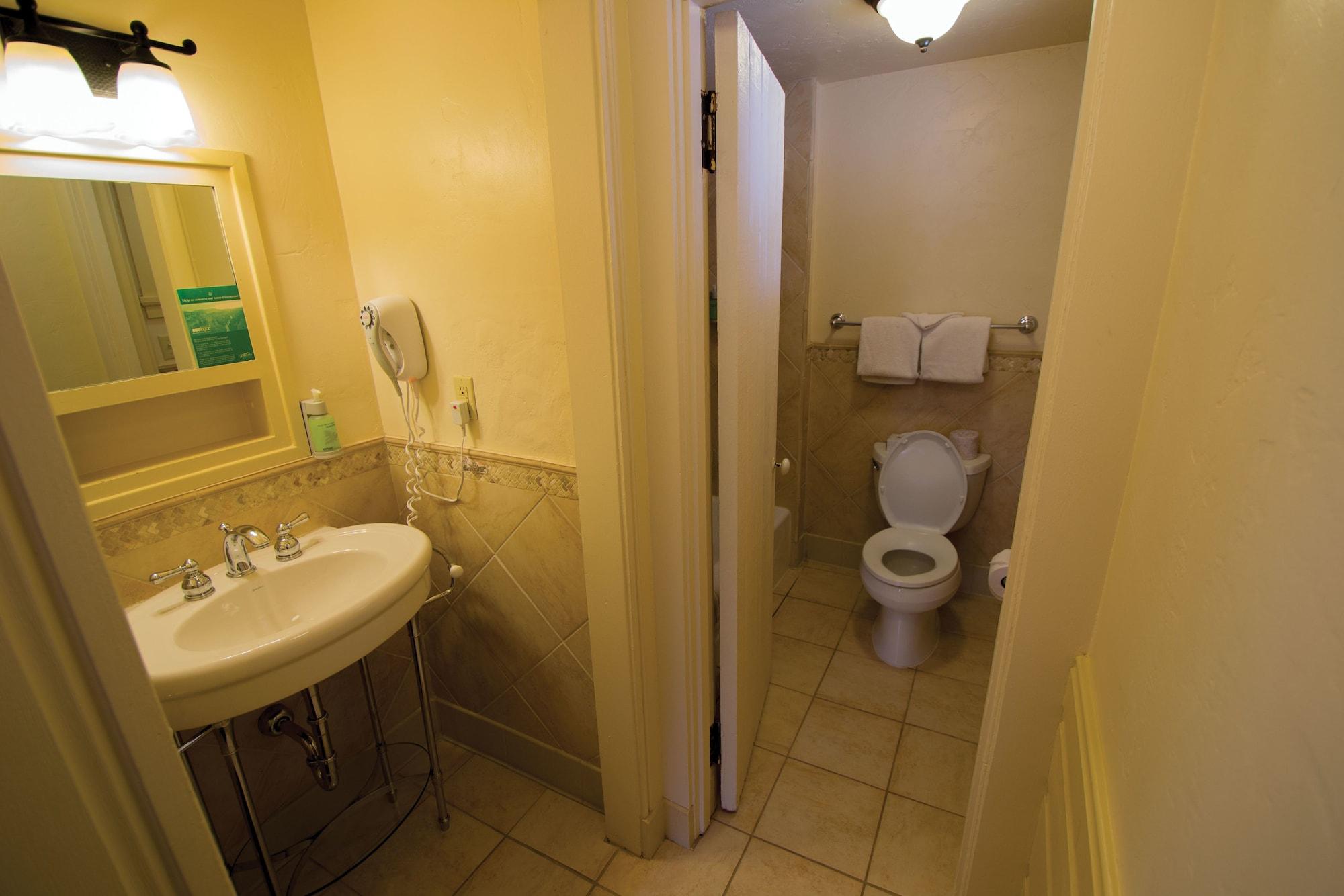 Equipamiento de Habitación Bright Angel Lodge – Inside the Park