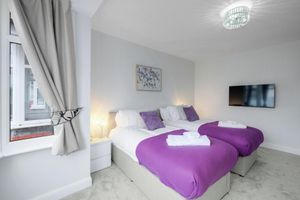 Alquiler Vacacional - Cozy 3BR Family Retreat | Secluded Garden Near Wembley Stadium