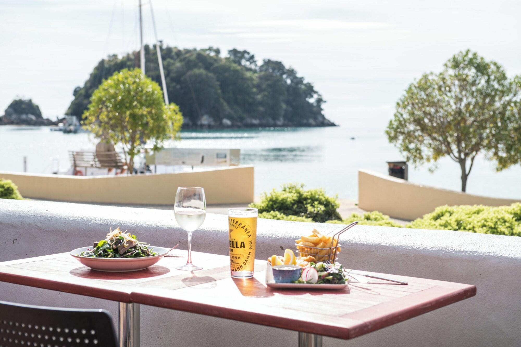 Bar/Salón Kaiteriteri Reserve Apartments