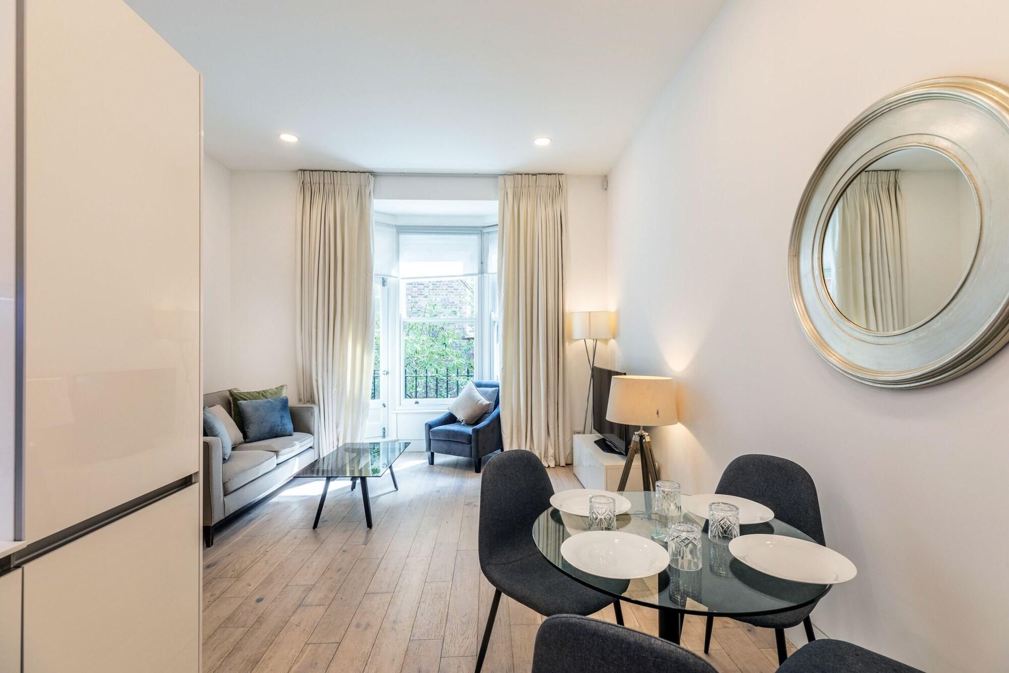 Restaurant Kensington Luxury Apartments