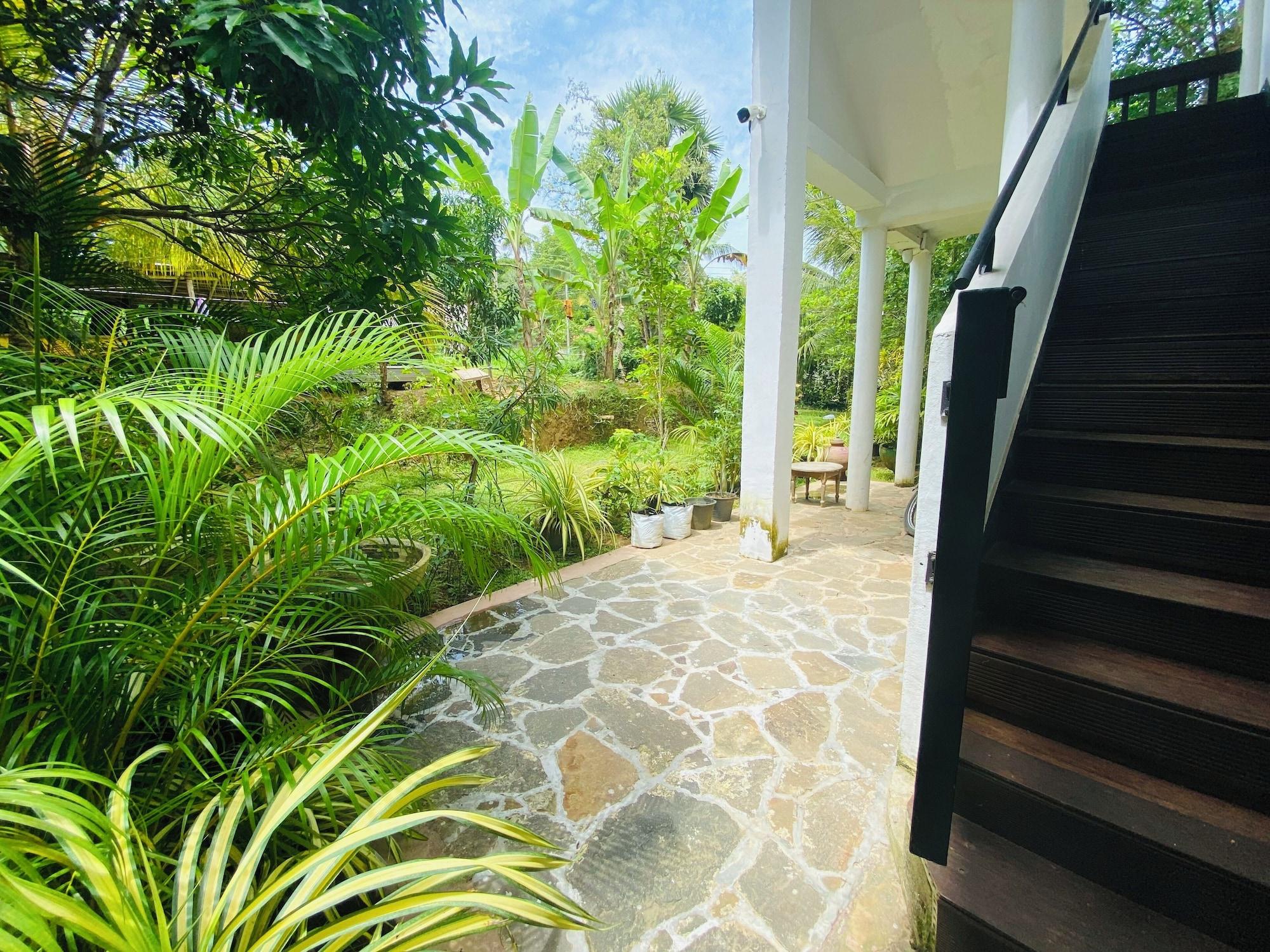 Vista Exterior Lake View Villa Tangalle