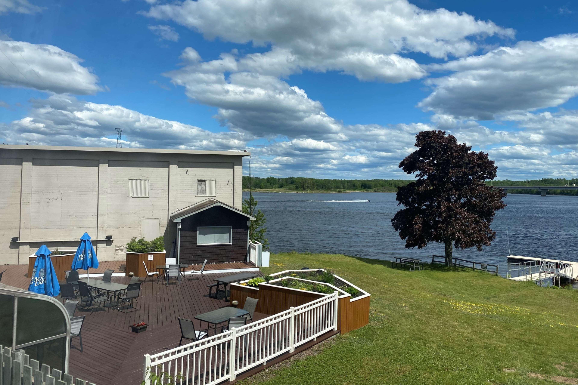 Vista Exterior Travelodge by Wyndham Miramichi New Brunswick