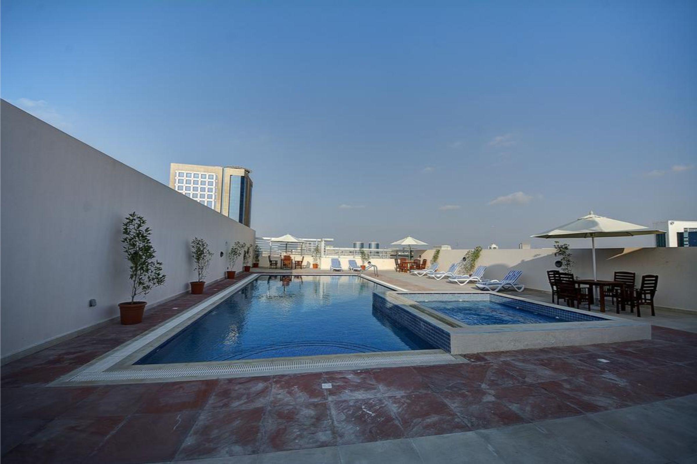 Vista Piscina Orchid Vue Hotel