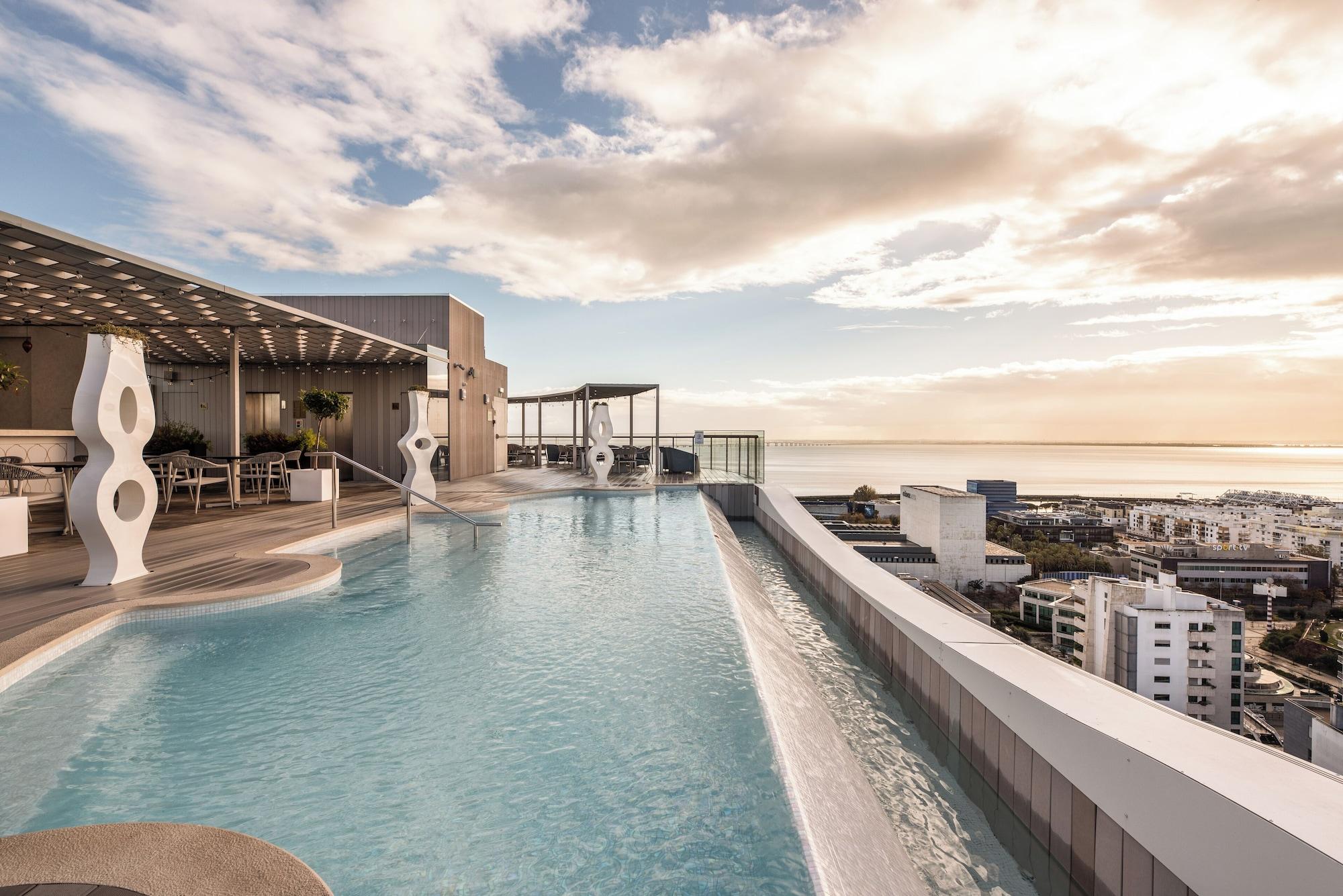 Vista Piscina Eurostars Universal Lisboa