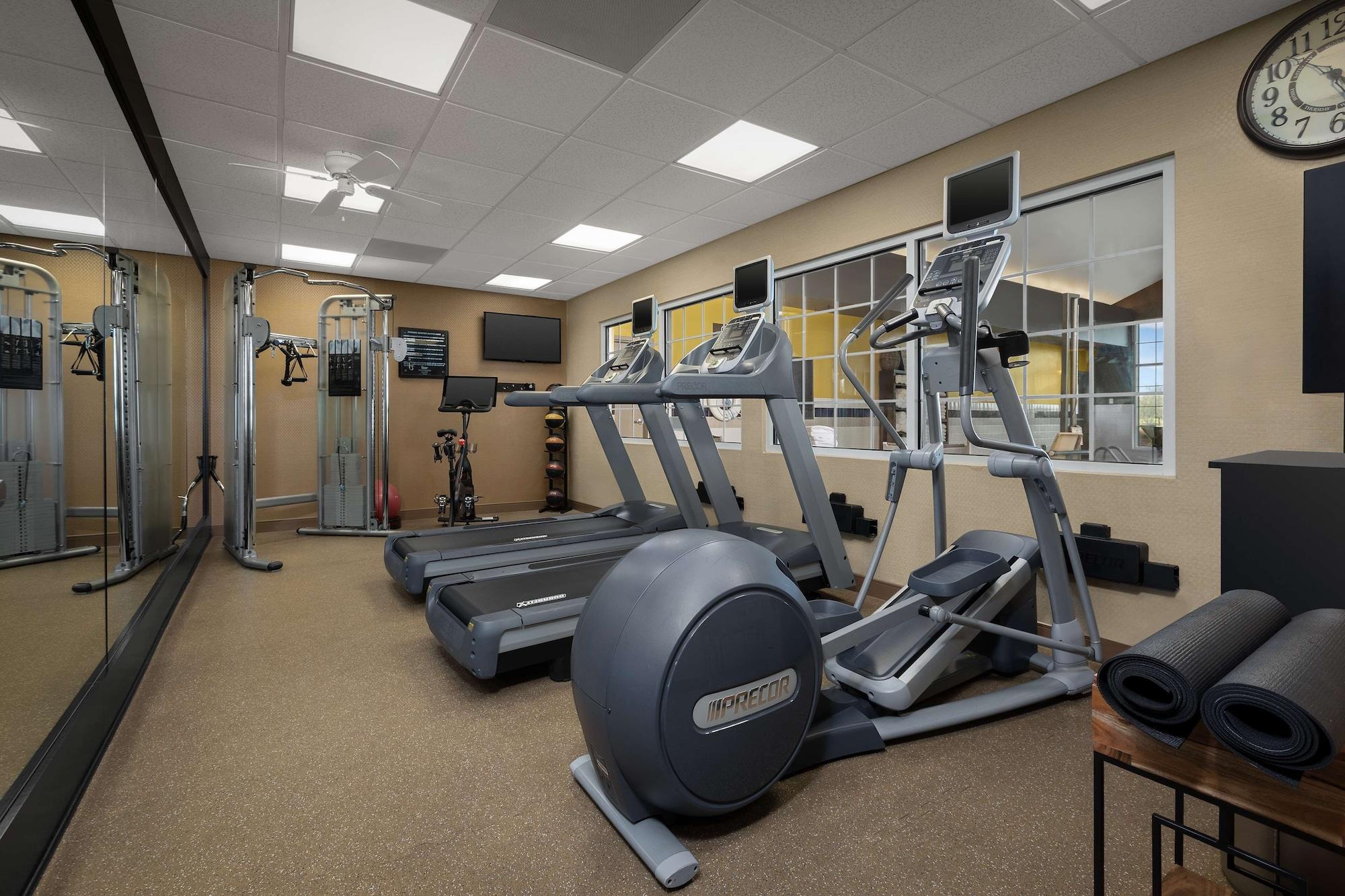 Gimnasio Homewood Suites by Hilton at The Waterfront