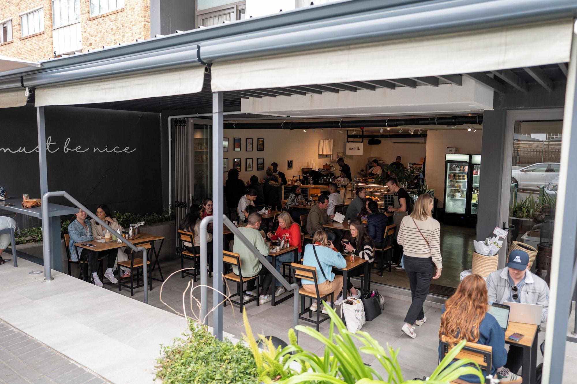 Restaurant SIX ON N - Fluent Serviced Apartments