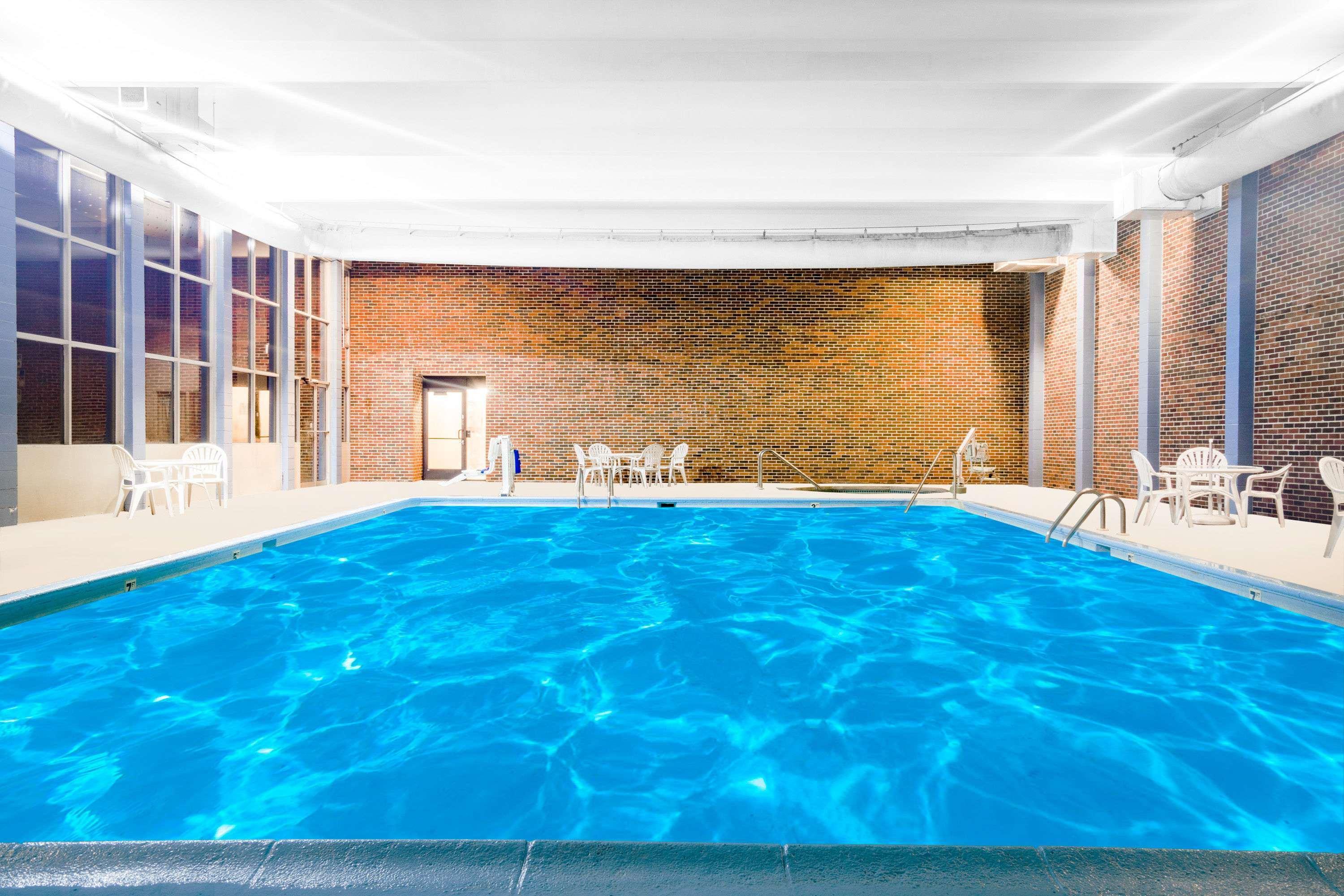 Vista Piscina Days Inn La Crosse Conference Center