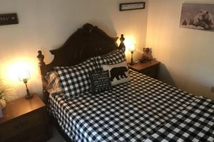 Alquiler Vacacional - Relaxing 3 bedroom retreat in the pines , come relax in tranquility,<br>