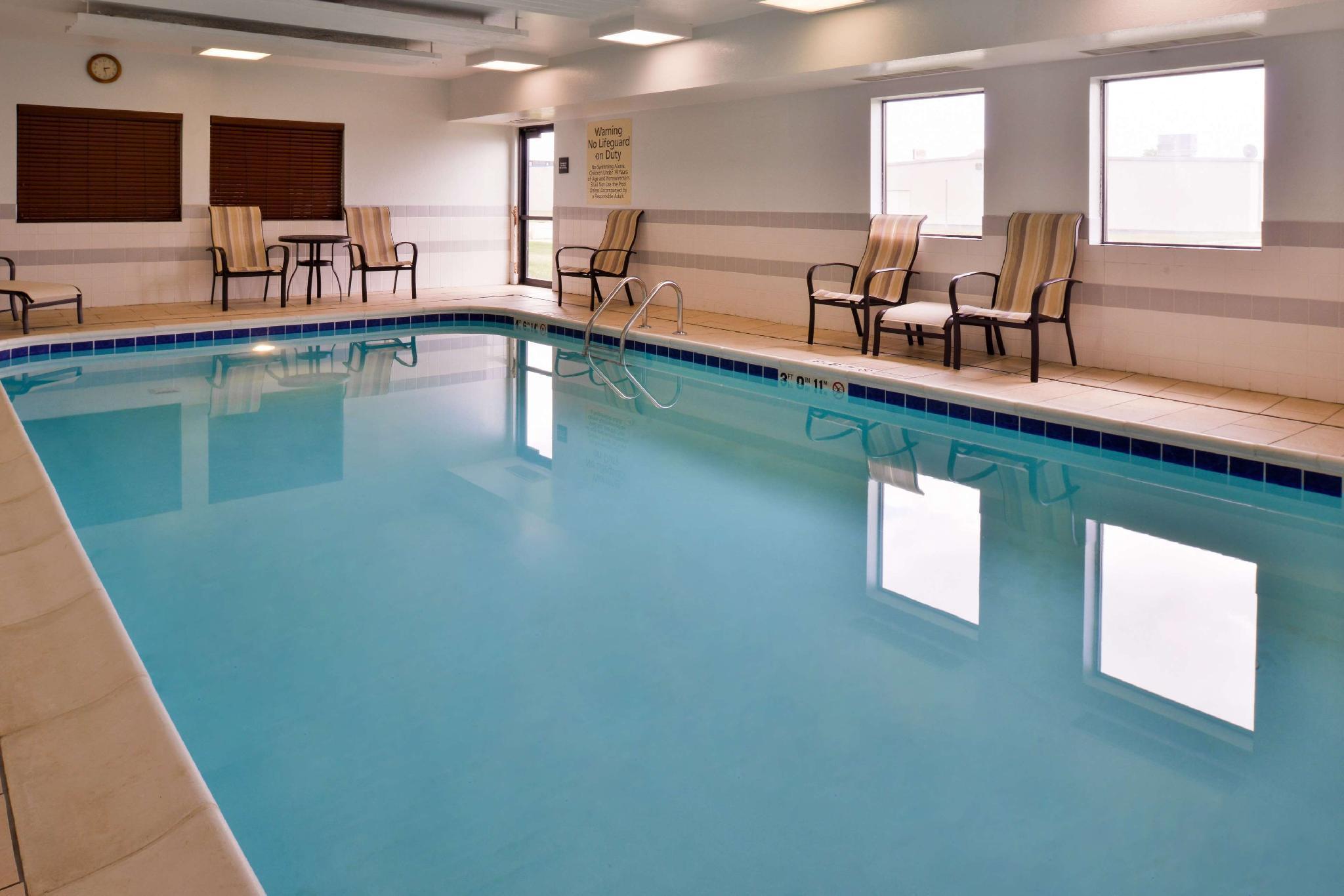 Vista Piscina Hampton Inn Elkhart IN