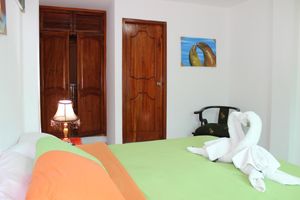 Paquete - The Island Home