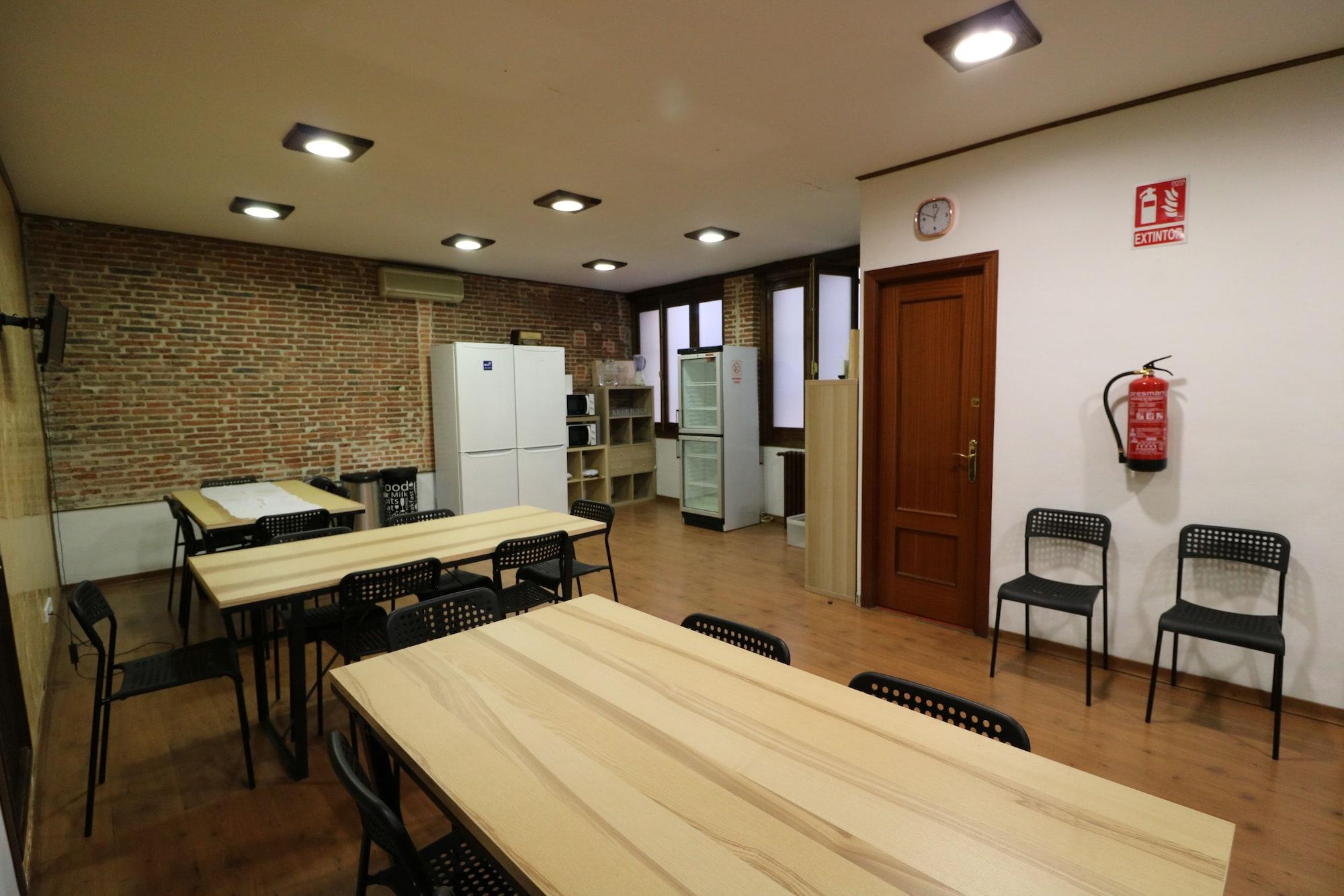 Restaurant I Love Madrid Hostel