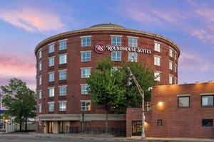 Alojamiento - Roundhouse Suites