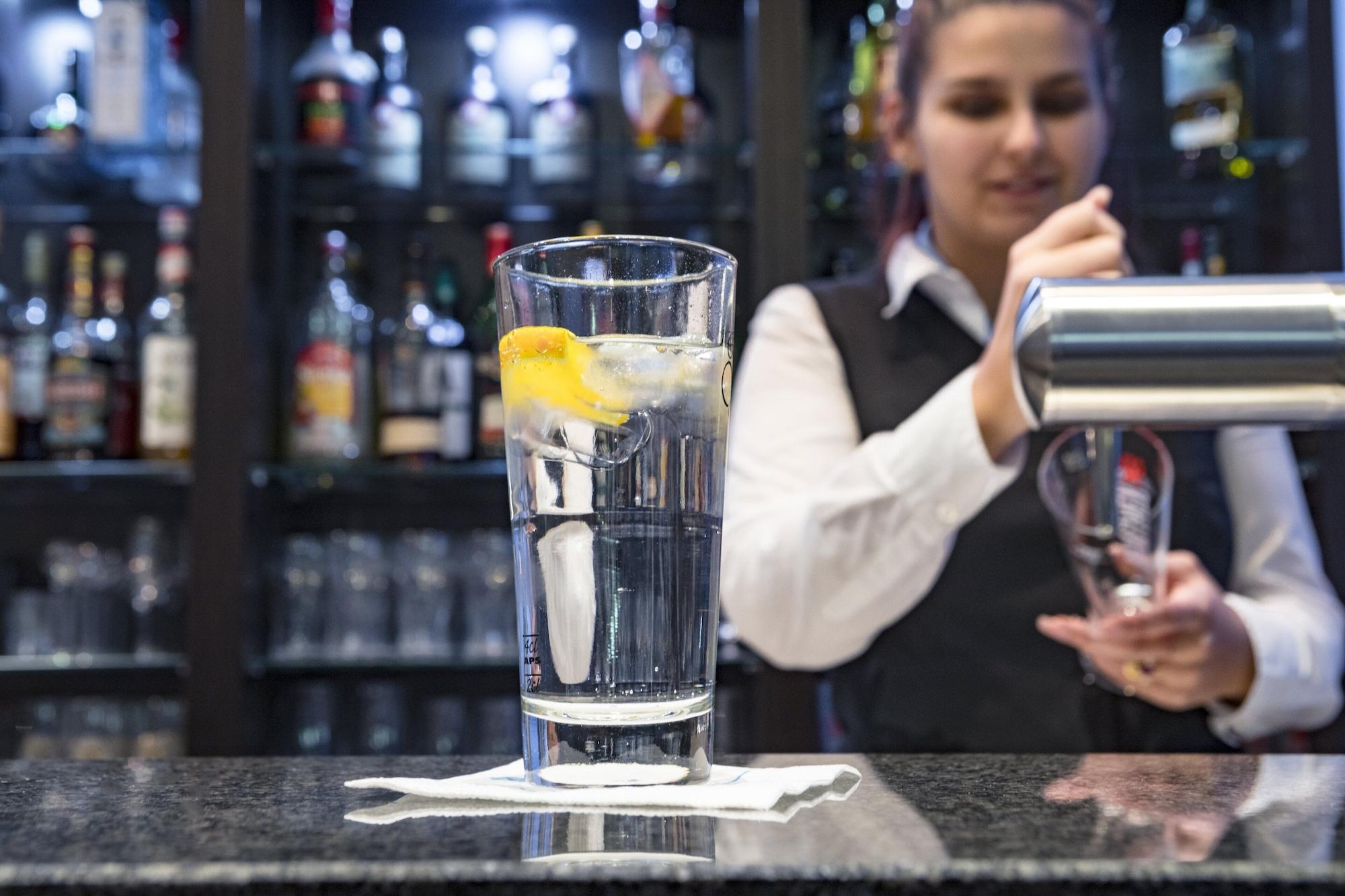 Bar/Salón Select Hotel A1 Bremen