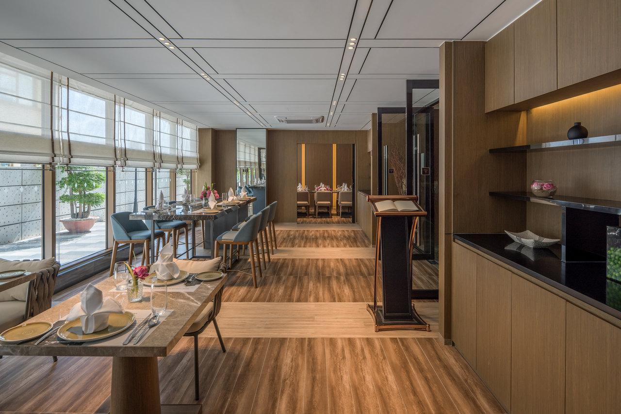 Restaurant Oakwood Premier Phnom Penh