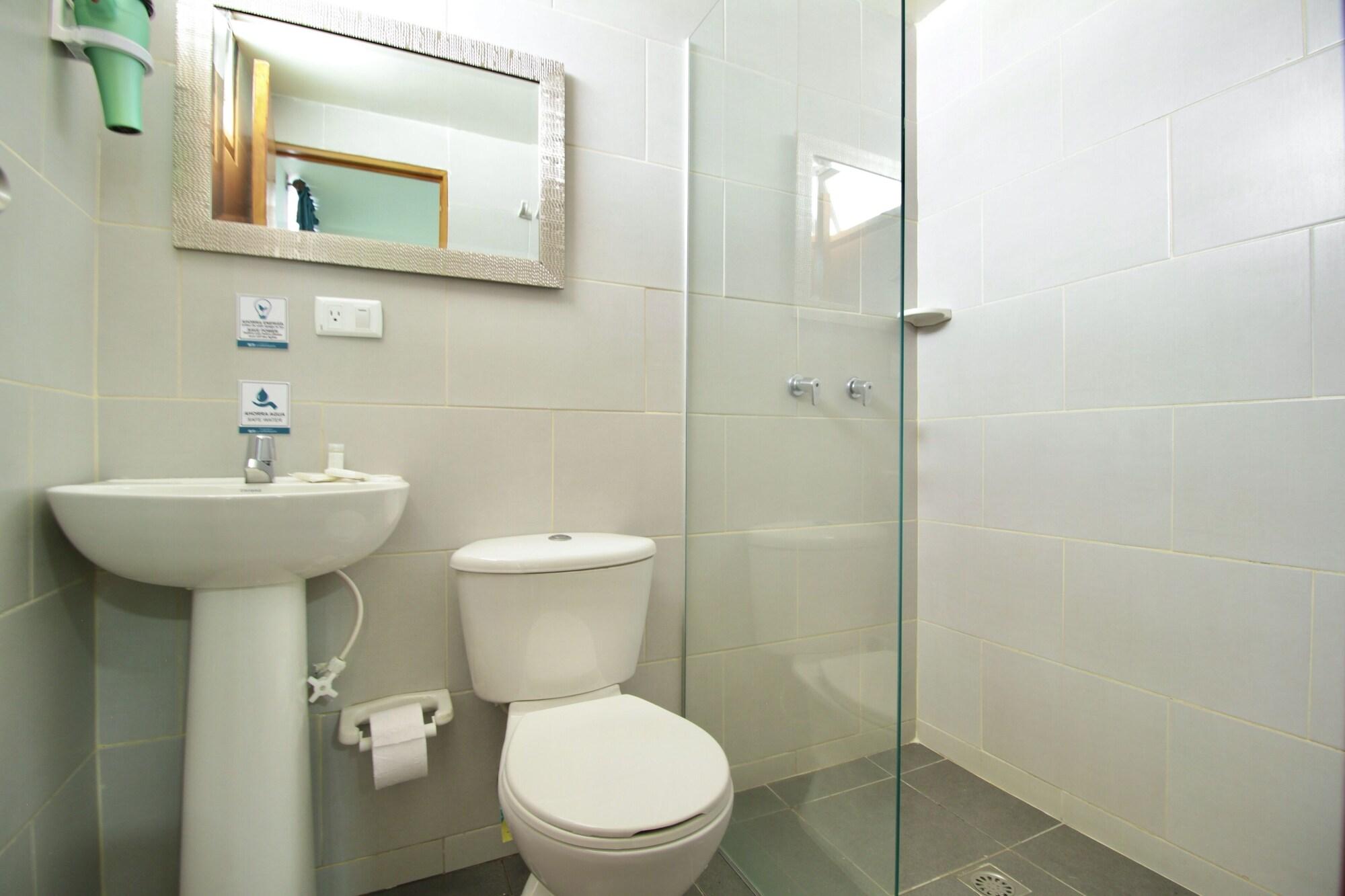 Equipamiento de Habitación Poblado Park Guest House