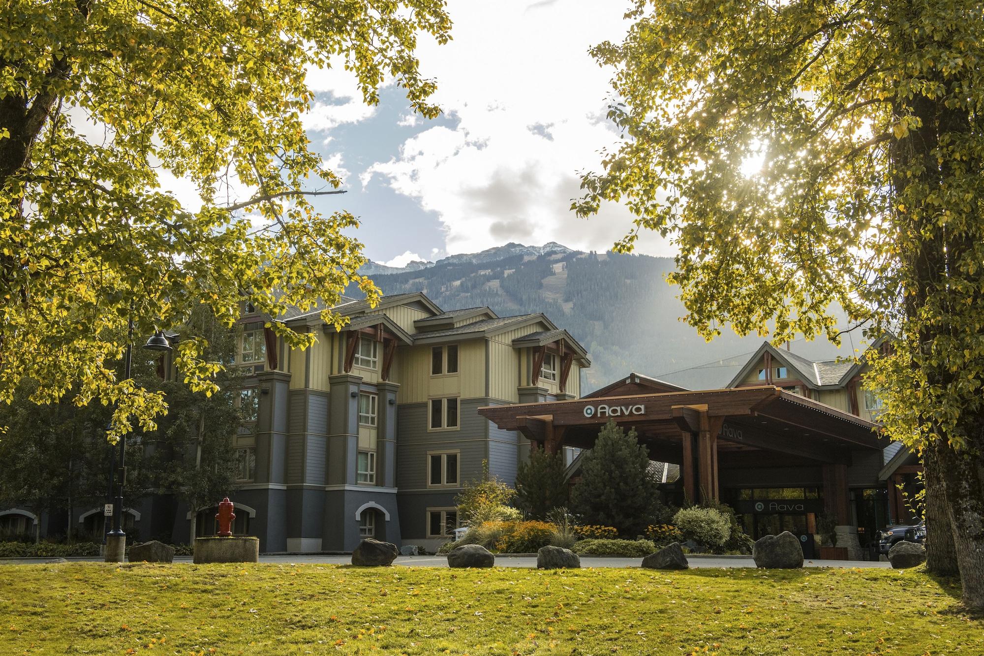 Vista Exterior Aava Whistler Hotel