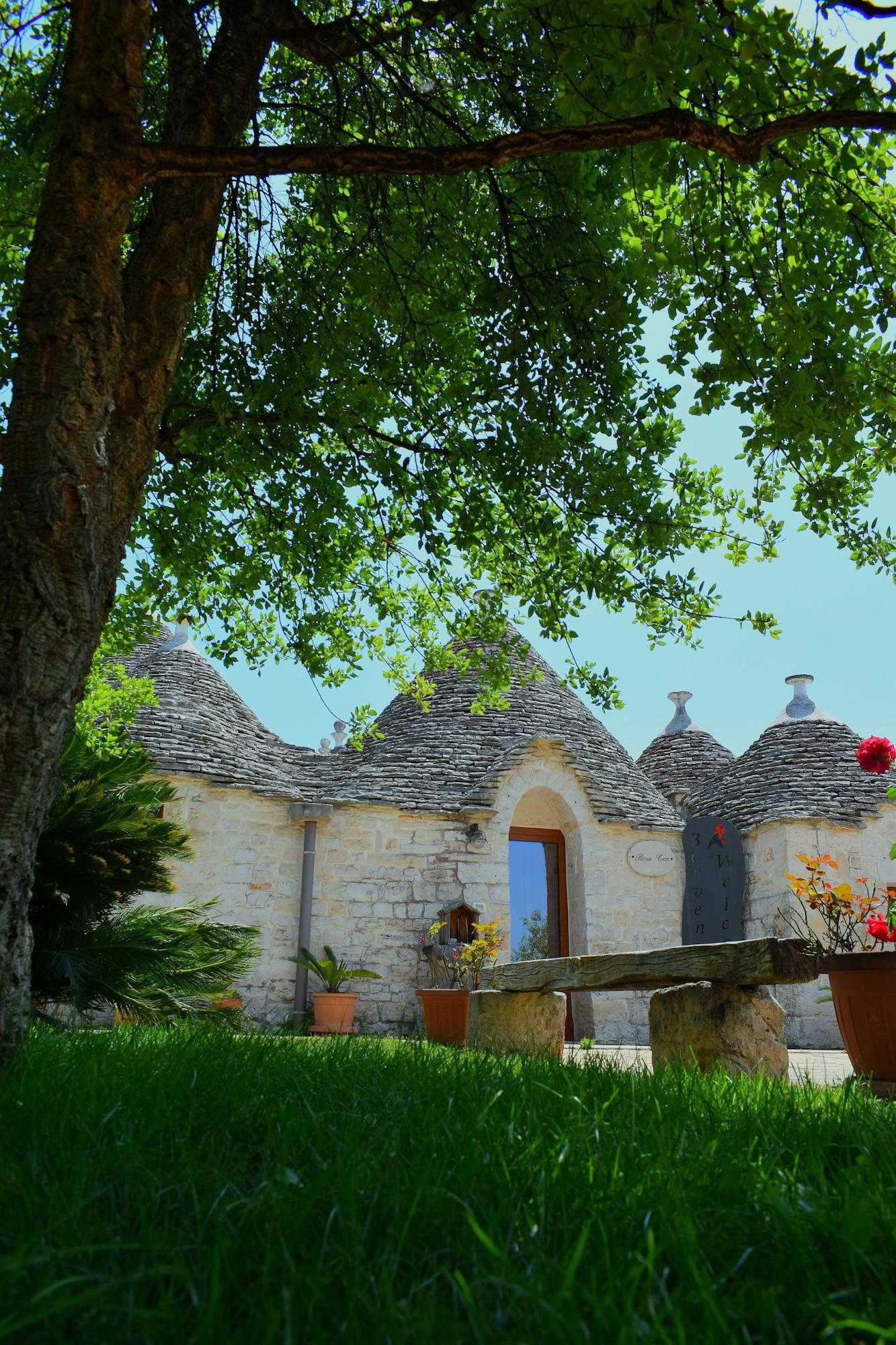 Vista Exterior La Rosa dei Trulli B&B
